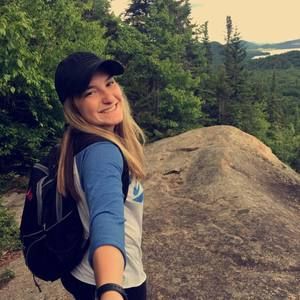 Meet your Posher, Danielle